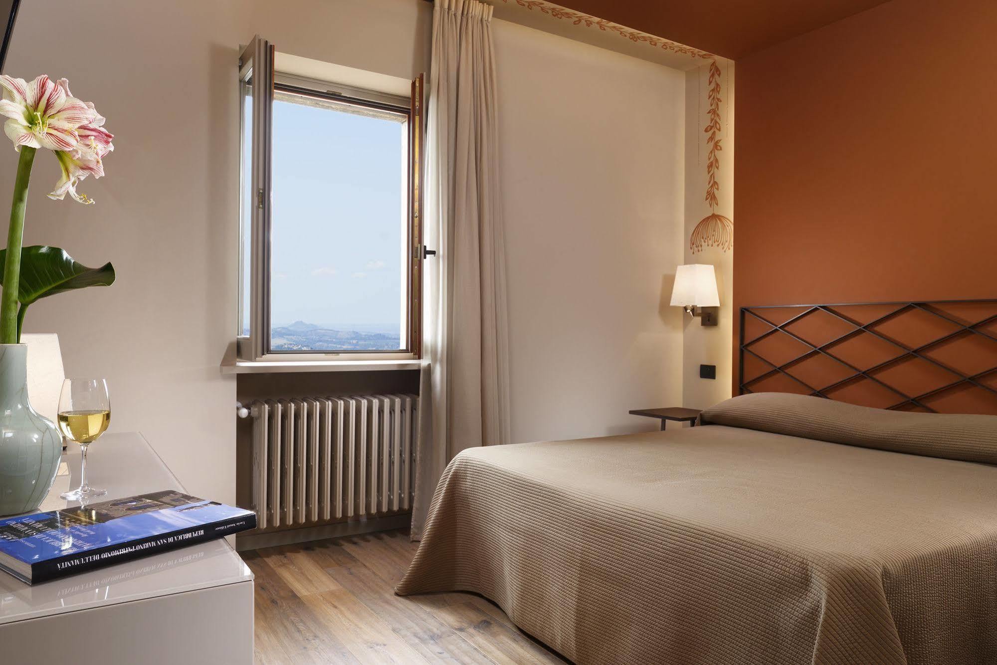 Titano Suites Сан-Марино Екстер'єр фото